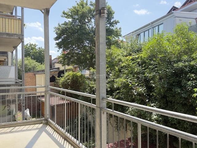 Perfekt für die kleine Familie: 3 Zimmer Wohnung mit Balkon
