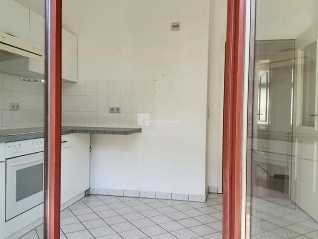 Perfekt für die kleine Familie: 3 Zimmer Wohnung mit Balkon