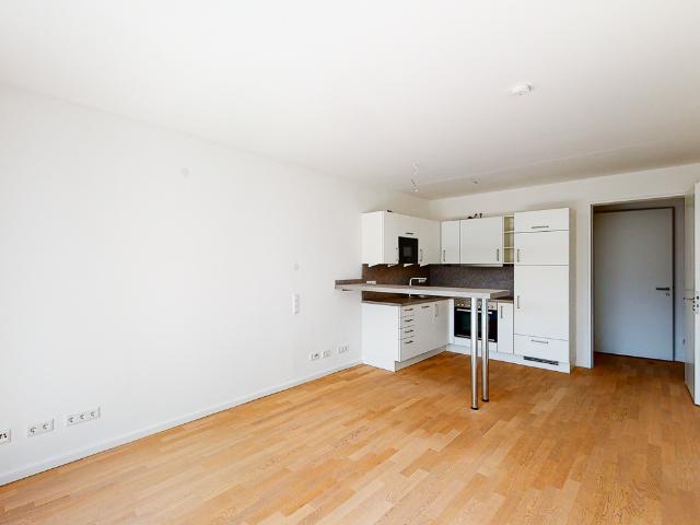 Perfekt für Paare! 2 Zimmerwohnung mit Balkon und Einbauküche