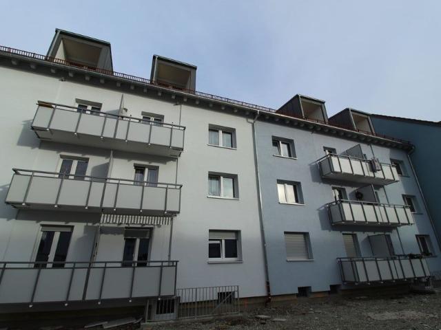 Perfekt für Paare! Traumhafte 3 Zimmer DG Wohnung mit Balkon
