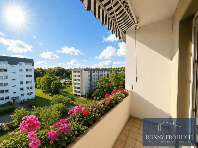 Perfekt für Paare & kleine Familien Sonnige, moderne 3 Raum Wohnung mit Balkon & EBK