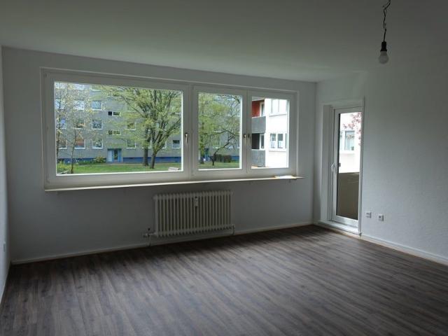 Perfekt! Gut geschnittene 2 Zimmer Wohnung mit Balkon