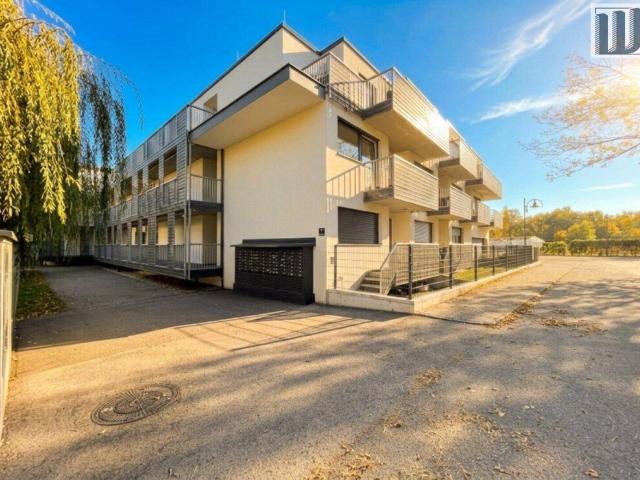 Perfekt geschnittene 2 Zi DG Wohnung in Leobersdorf mit Balkon, Garage & Fußbodenheizung!