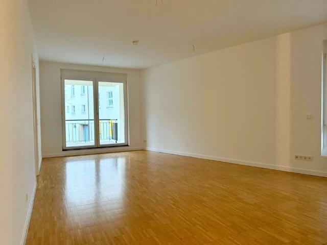 PERFEKT GESCHNITTENE 2 ZIMMERWOHNUNG DIREKT AN DER RUHRPROMENDE +PARKETT +BALKON +FUßBODENHEIZUNG