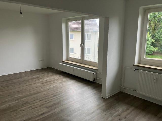Perfekt! Großzügige 3 Zimmer Wohnung sucht Mieter