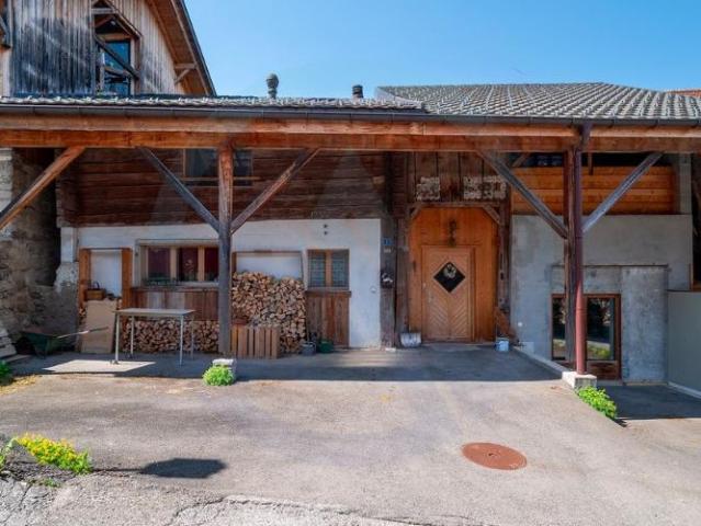 Perfekt renoviertes Dorfhaus, 5 Minuten von Ollon entfernt