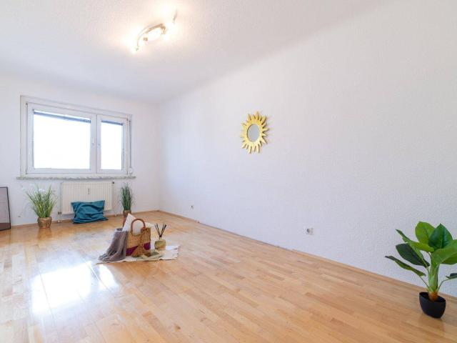 Perfekte 2 Zimmer Wohnung mit Balkon, Garage & Aufzug in Schwechat – ideale Lage & sensationeller Preis!