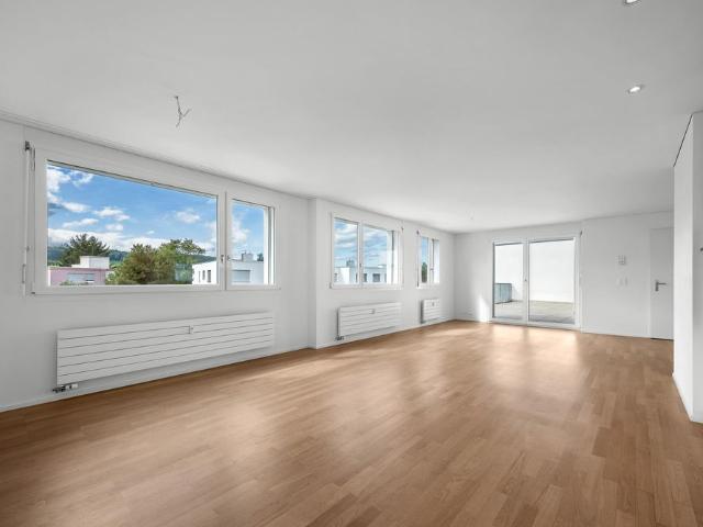 Perfekte Wohnung in Dübendorf mit Dachterrasse!