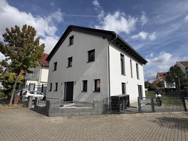 'Perfekte Anbindung' neuwertiges Einfamilienhaus mit großzügigem Garten in Flörsheim