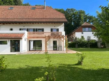 PERFEKTE HARMONIE ZWISCHEN MODERNITÄT UND CHARAKTER