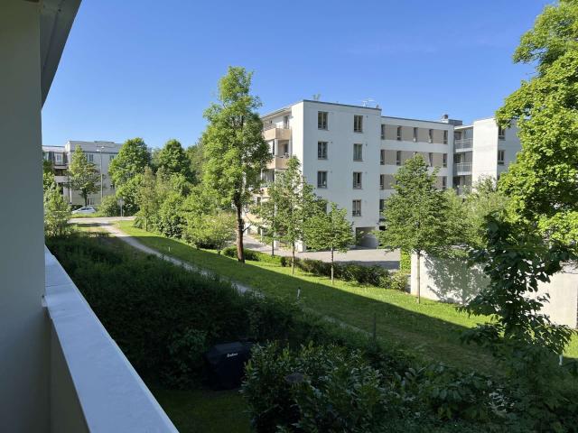 Moderne Wohnung in ruhiger, grüner Lage