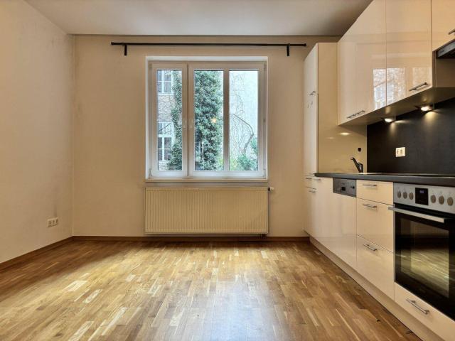 Perfekte Lage, gute Raumaufteilung, mit ostseitigem Balkon!