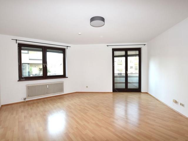 Perfekte Pärchen, wie Singlewohnung mit Tiefgaragenplatz in der Innenstadt