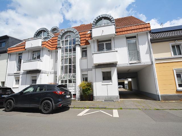 Perfekte Single Wohnung mit kl. Garten u. Garage im schönen KR Bockum – ganz ruhig