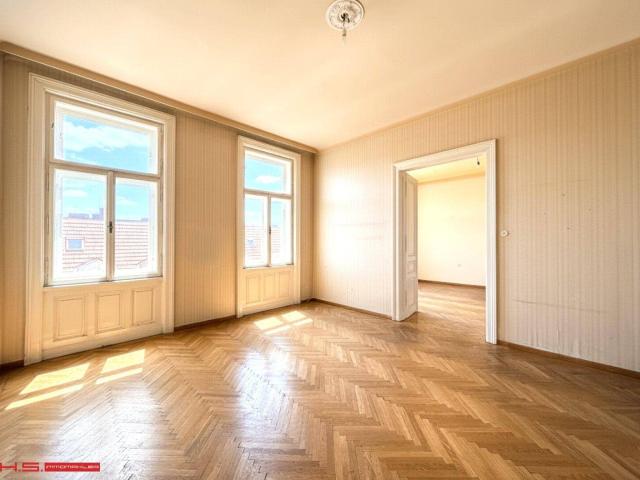 PERFEKTE STILWOHNUNG mit RENOVIERUNGSBEDARF SONNIGE TOPLAGE HERRLICHES STILHAUS 3.OBERGESCHOSS PERFEKTE RAUMAUFTEILUNG