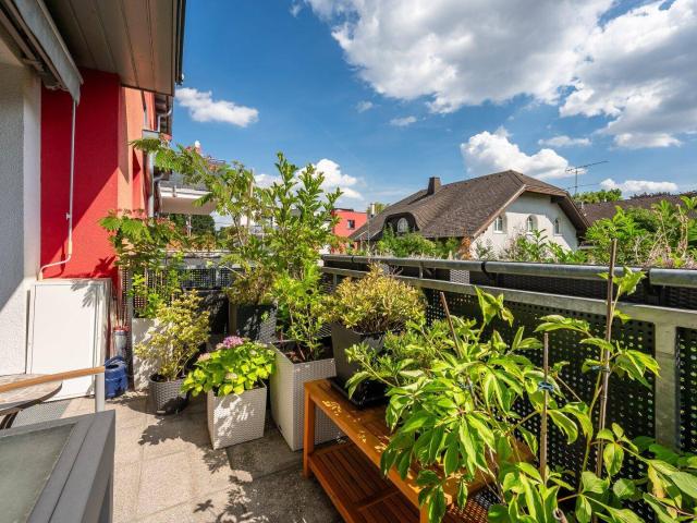 Perfektes Zuhause – Ruhige, helle 3 Zi Wohnung mit Balkon im Grünen