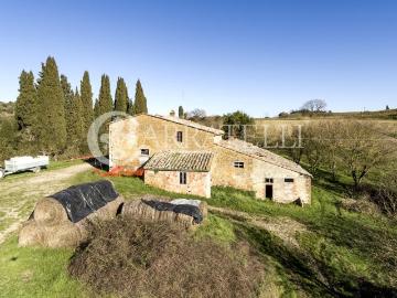 Perfettamente inserito in un contesto paesaggistico tra i pi. 630m² Torrita di Siena