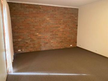 PERFTECTLY POSITIONED FAMILY HOME