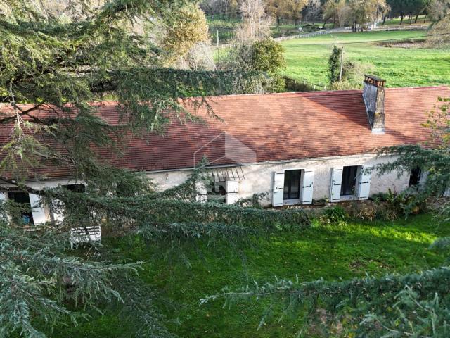 Périgourdine de charme au coeur d'un parc arboré