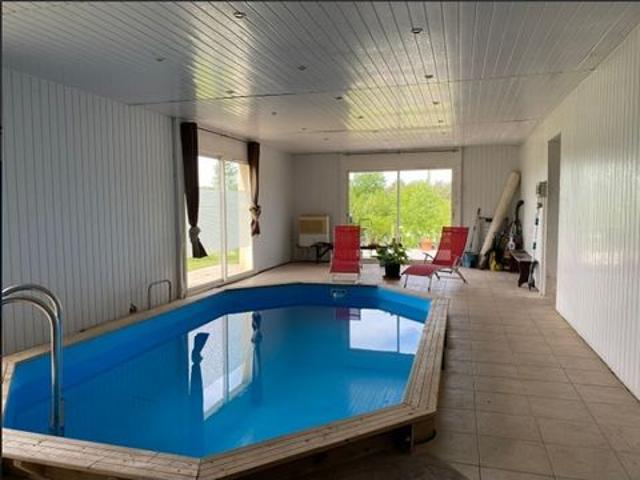 PERIGORD NOIR JOLIE MAISON DE 220 M² SH, 4 CHAMBRES DONT UNE SUI