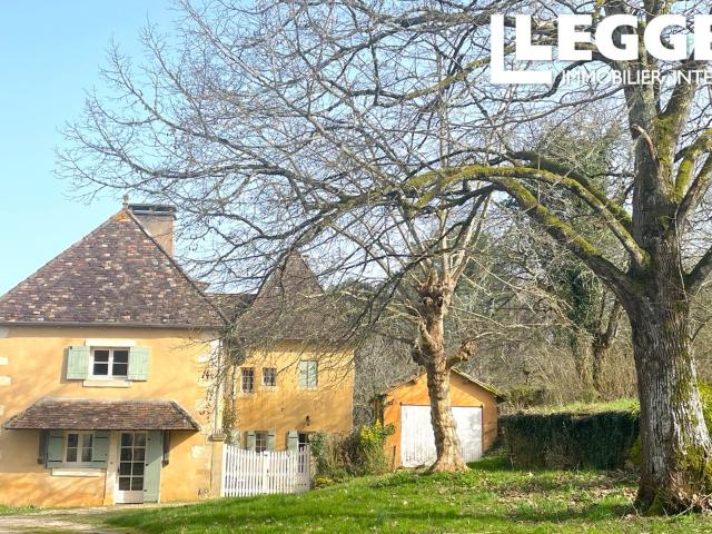 Périgord Noire: Superbe propriété en pierre avec 6 chambres, une grande grange et une maison de 2 chambres su