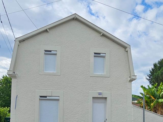 PERIGUEUX 24 Maison à louer 4 pièces de 92 m² 3 chambres terrain de 200 m²