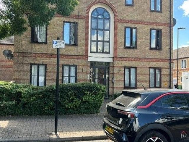 Peridot Street, Beckton, London E6, 1 bed flat to rent, £1,350 pcm | PrimeLocation