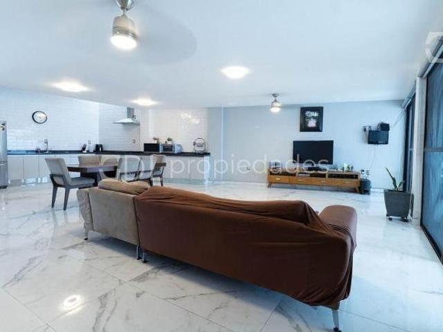 PERIFÉRICO Y ALCALDE CASA CON ALBERCA Y LOCAL COMERCIAL EN VENTA