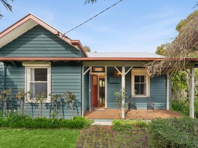 Period Charm, Generous Grounds in Coveted Kyneton Location