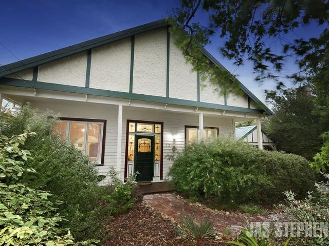 Period Charm in Perfect Location