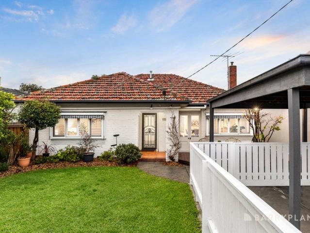Period Charm, Modern Comfort & a Coveted Beachside Lifestyle