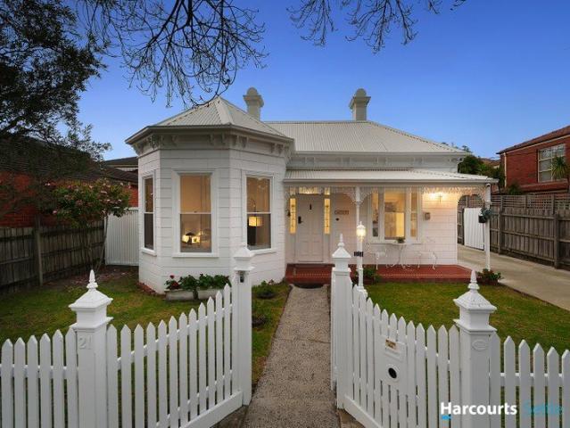 Period Charm Meets Contemporary Comfort