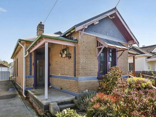 Period Charm Steps from the CBD