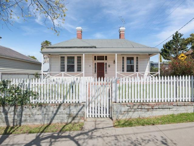 Period Charm With Room to Grow in One of the best Locations in Bendigo