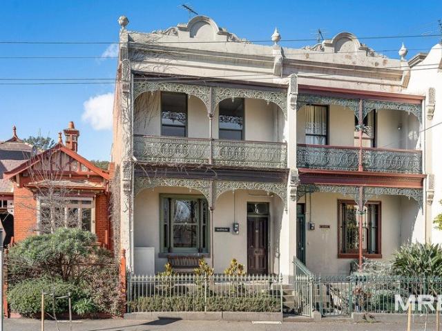 Period charm within a park side locale