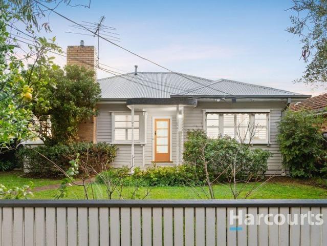 Period Character, Modern Updates, Parkside Position!