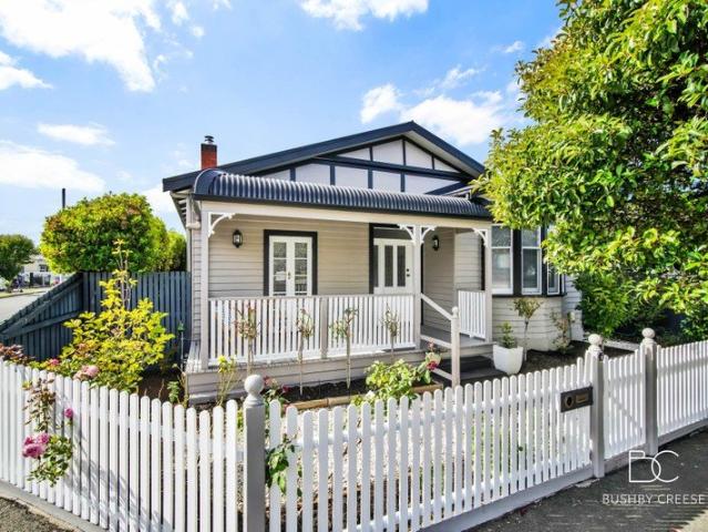 Period Character and Modern Convenience in Invermay