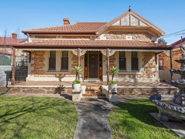 Period Detail & Floorplan Flexibility: A Classic Prospect Bungalow