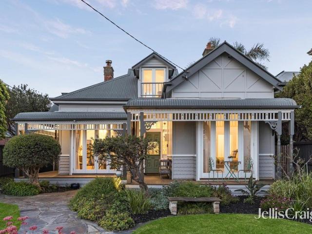 Period Elegance, Coastal Lifestyle