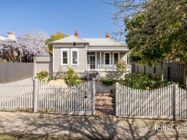 Period Elegance, Exceptional Space and Future Potential in the Heart of Kew