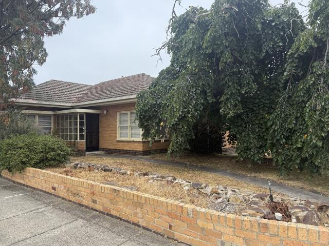 Period Home in Coveted Strathmore