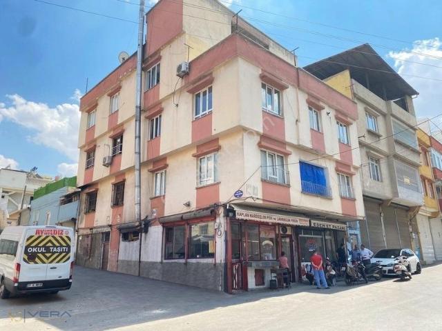 Perilikaya'da Satılık Yüksek Kira Getirili 6 Daire 2 Dükkan