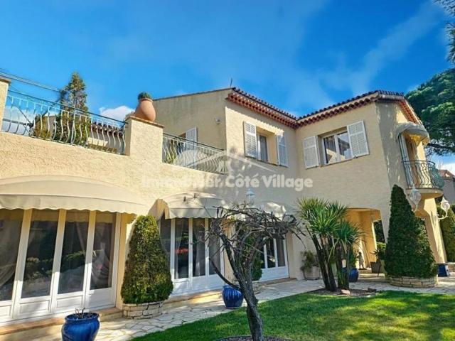 PERIPHERIE DE NICE Prestigieuse propriété,476m2 de surface