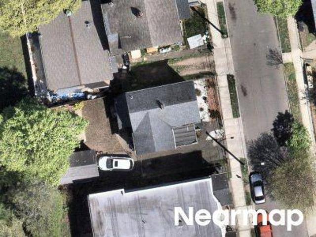 Perkins St