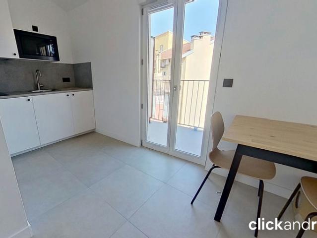 Perle en dernier étage: duplex t1 avec terrasse privative – Nice centre