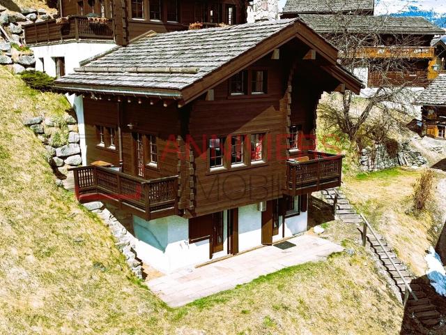 SELTENE PERLE – Authentisches Chalet im Herzen des alten Dorfes Grimentz