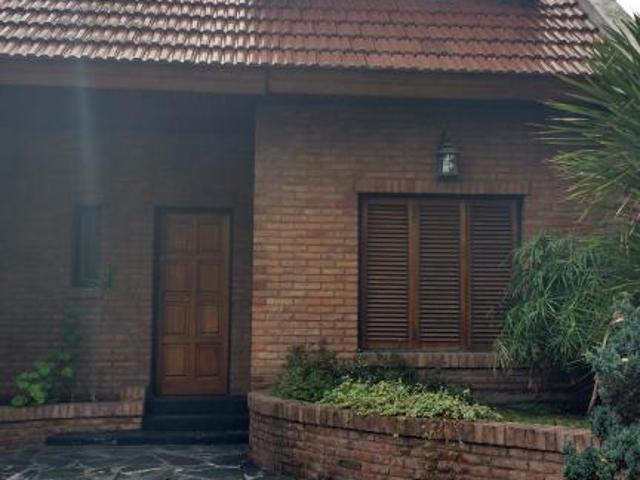 PERMUTA CHALET A 10 CUADRAS DE ESTACION DE HURLINGHAM en Inmomap