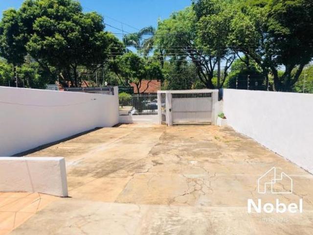 Permuta por apto no centro, Casa à venda em Cianorte PR, Zona 03! 3 quartos, 1 suíte, 1 sala, 1 ban