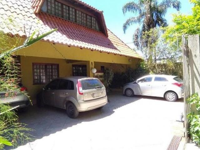 PERMUTA Sobrado, são 03 sobrados no mesmo terreno de 484 m², com espaço para mais construção no Al
