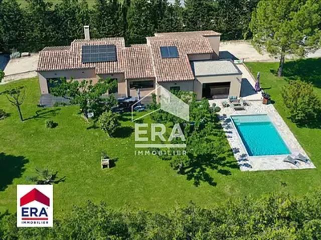 Pernes les Fontaines 84210 Achat / Vente maison 6 pièces t6 au dernier étage piscine